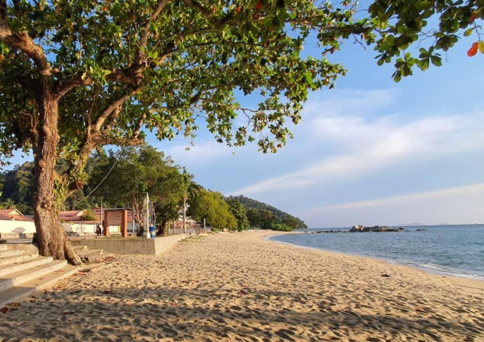Shoplot Hostel Pangkor Kampong Pasir Bogak Esterno foto