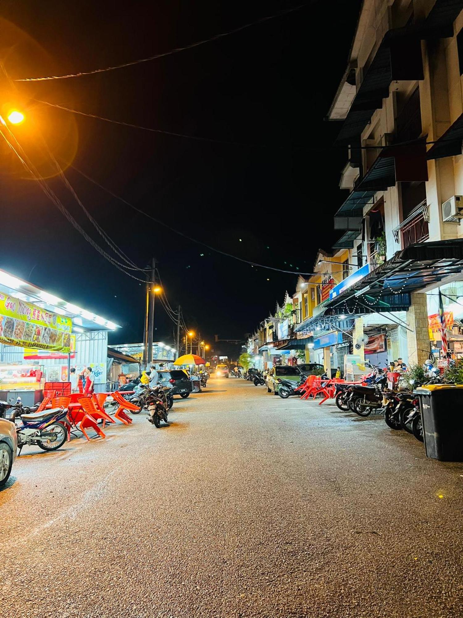 Shoplot Hostel Pangkor Kampong Pasir Bogak Esterno foto